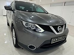 Nissan Qashqai 1.2 DIG-T CVT Revcam 2015 Grey Rear Entertainment